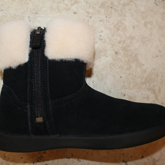 UGG JORIE TODDLER‎ SUEDE SHEARLING BOOTS BLACK - Picture 4 of 6